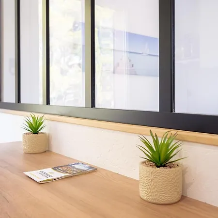 Bord De Mer, Entierement Equipe Διαμέρισμα