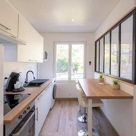Bord De Mer, Entierement Equipe Apartment *